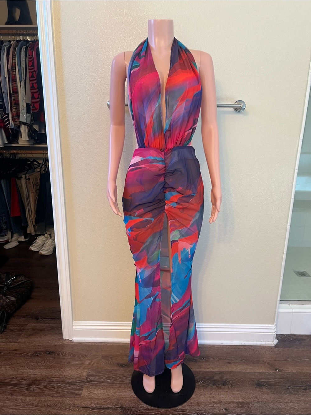 PrettyLittleThing Vibrant Multicolor Dress. Size 4.